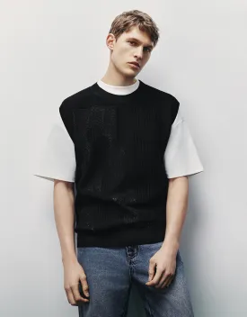 Embossed Crew Neck Knitted Vest