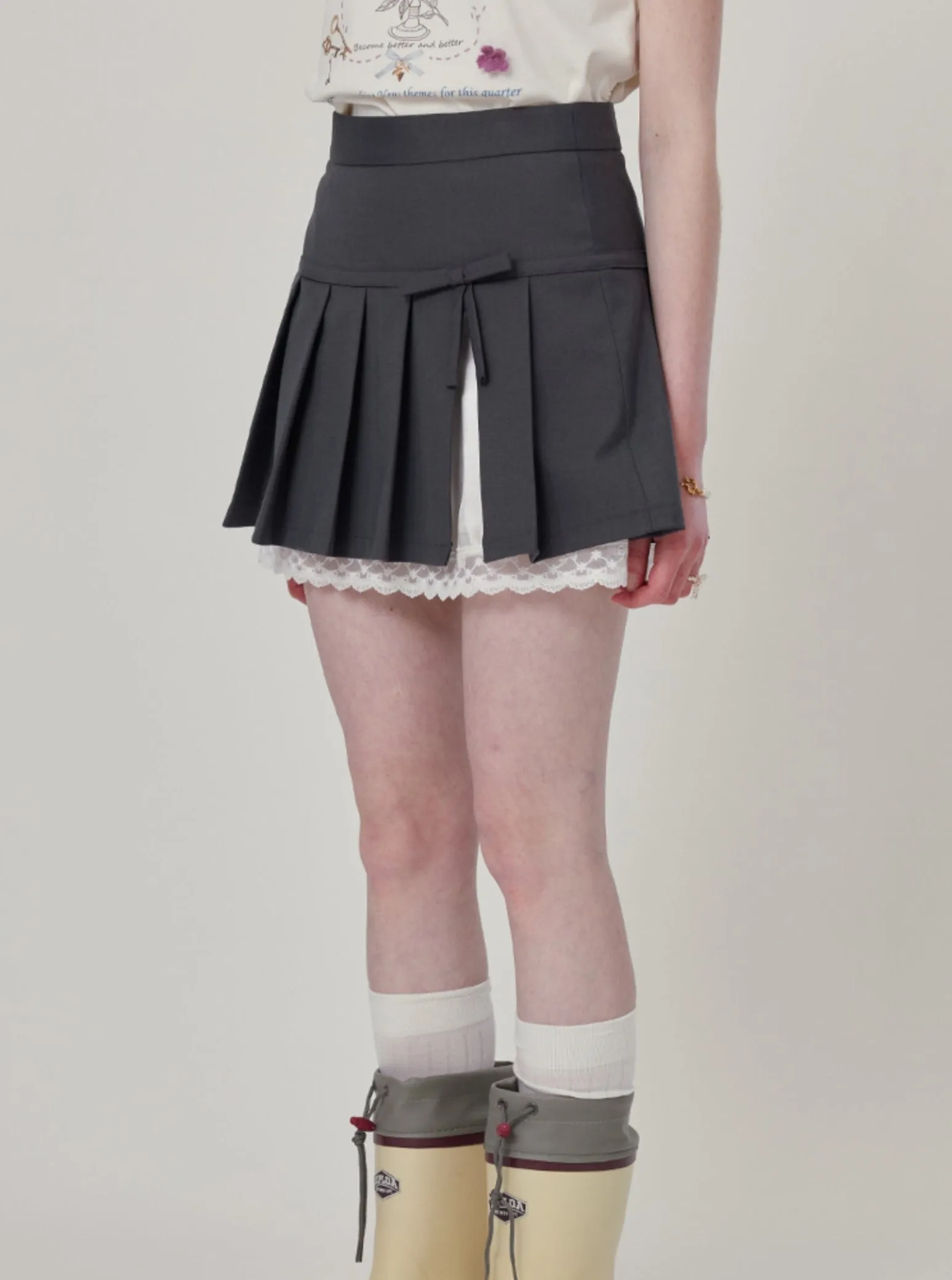 lace gray pleated hip-covering set