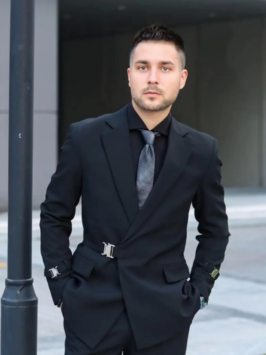 Men's Suit 2 Piece Slim Fit Suits for Men Business Casual Tuxedo Suit with Metal Clasp for Wedding Prom