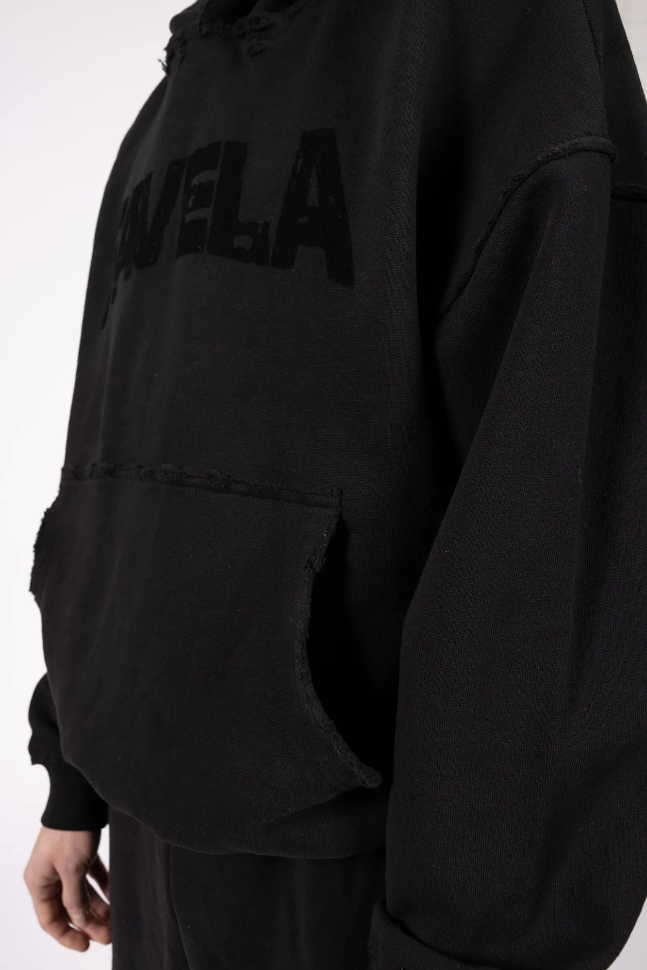 PUFF DISSTRESSED BLACK HOODIE [PRE ORDER]